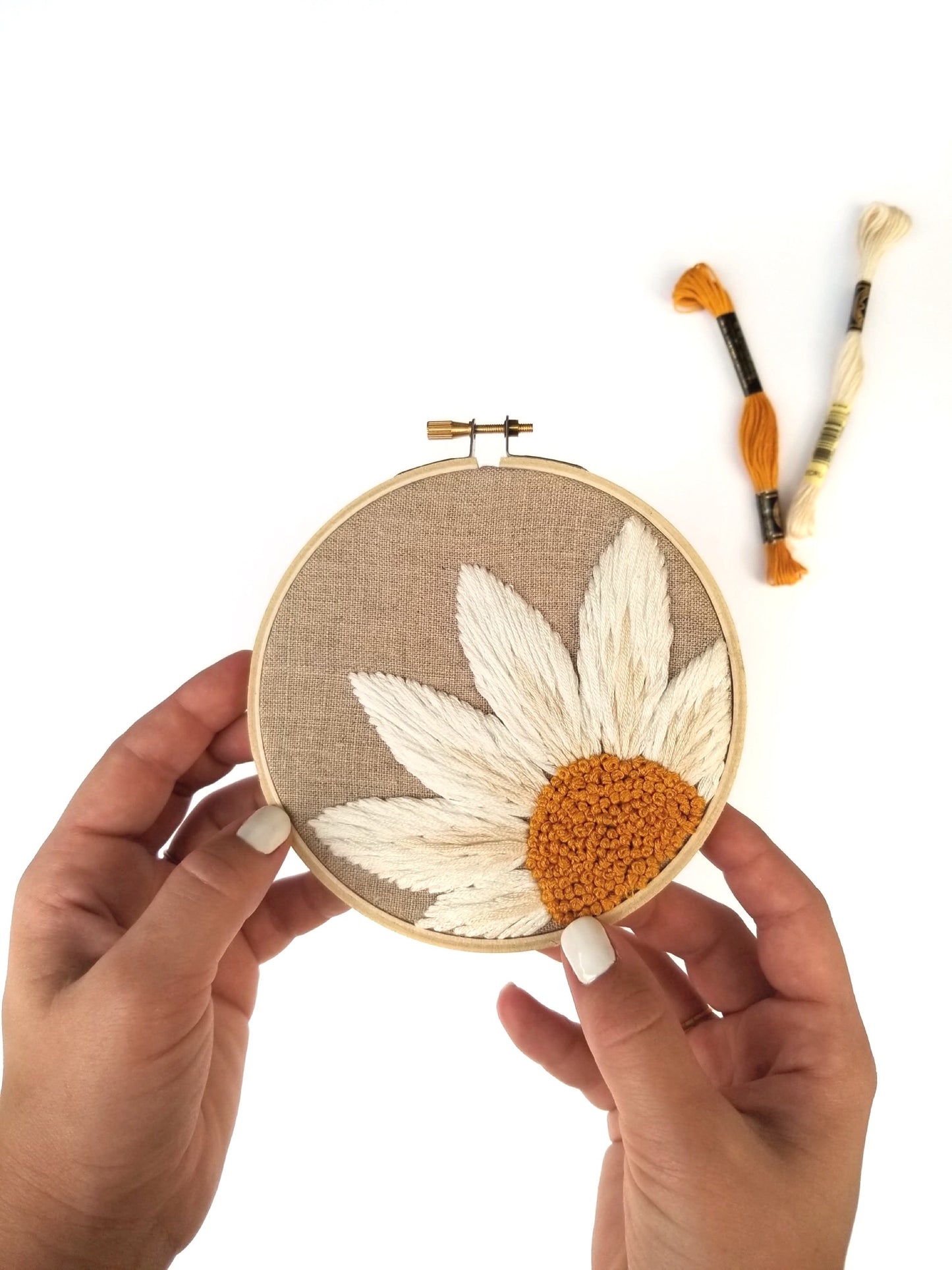 Daisy Petals Embroidery Kit